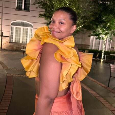 Leslie Sidora: Age, Wiki, Bio, Height, Weight, Parents, Husband