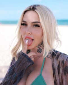 Jade Lavoie: Age, Wiki, Bio, Height, Weight, Parents, Husband