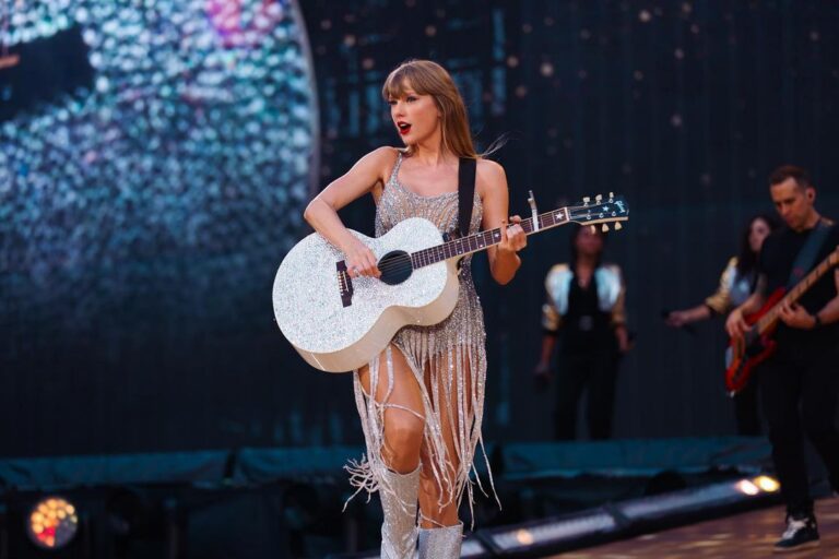 Taylor Swift Age Wiki Bio Height Weight Parents Husband Taylor swift age wiki bio height weight parents husband